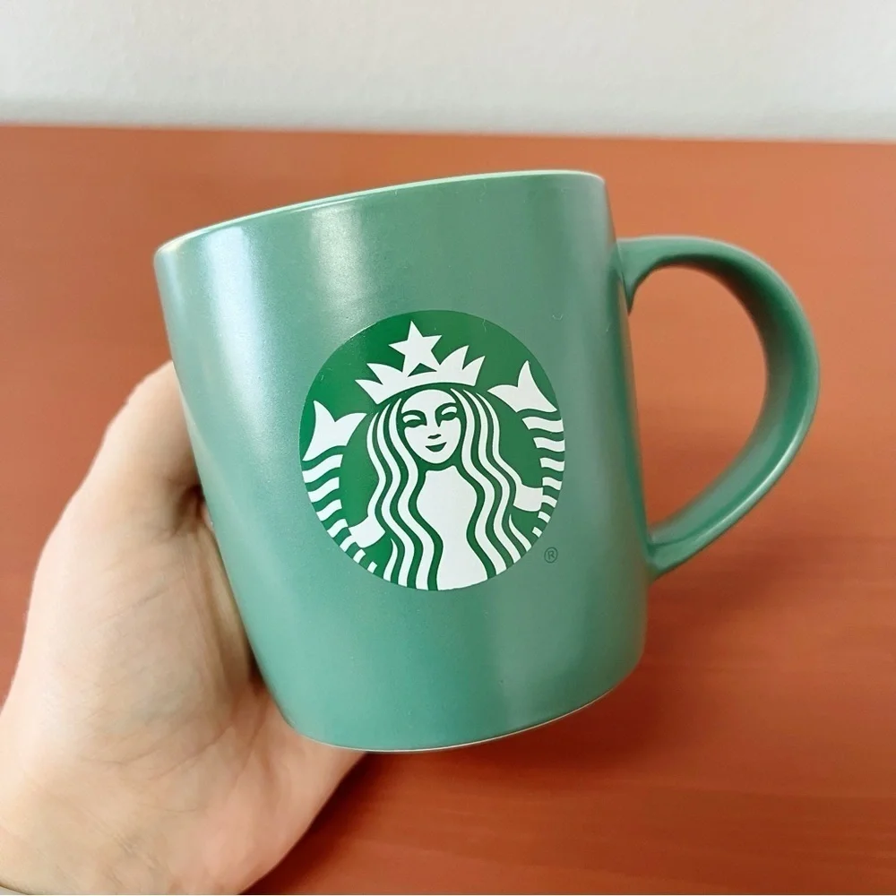 Starbucks holiday 2024